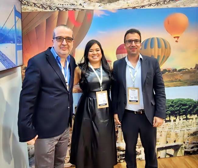 Equipe da Latitude Tour Operator na WTM Latin America 2026